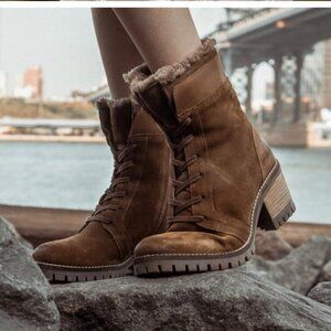 Vintage Foundry Boots Size 7  NWOB